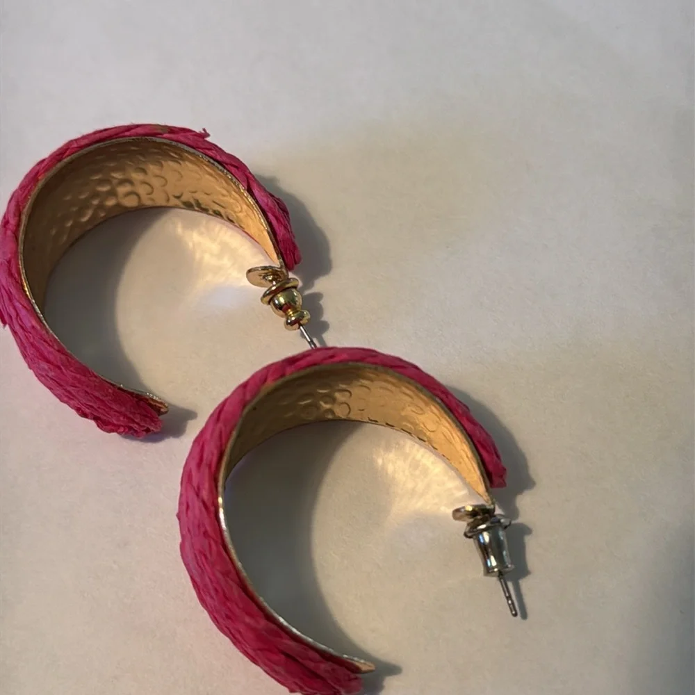 Hot pink woven straw textured gold 1.5” crescent hoop earrings